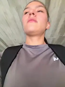 TaylorrHill online show from February 12, 6:58 pm