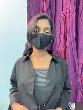 HotxAnamika online show from February 3, 9:47 am