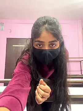 HotxMuskan online show from January 8, 10:06 am