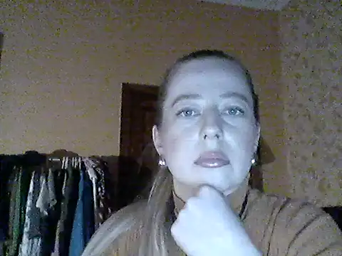 Miralisse online show from February 28, 10:33 pm