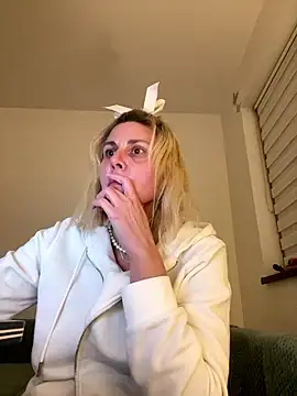 Amelia9798 online show from January 15, 8:23 pm