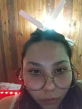 Snapshot of Sexyhanna14 chatting on May 19, 2:51 am Sexyhanna14 online show from May 19, 2:51 am