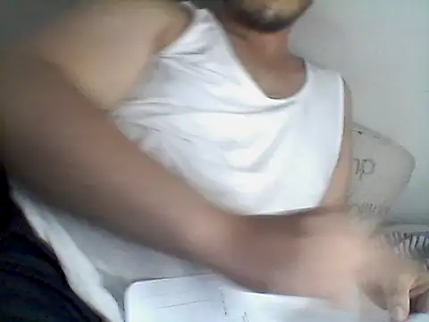 Snapshot of DrosXO chatting on February 24, 12:52 am DrosXO online show from February 24, 12:52 am