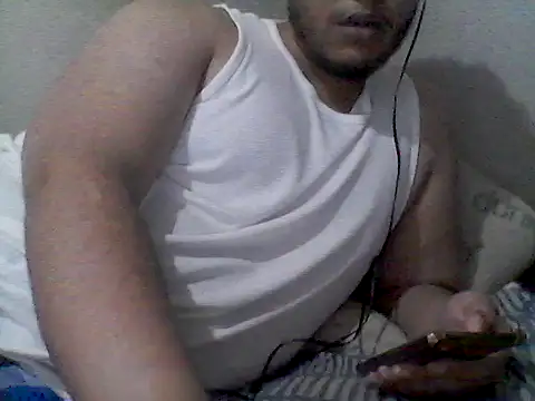 Snapshot of DrosXO chatting on March 14, 7:41 pm DrosXO online show from March 14, 7:41 pm