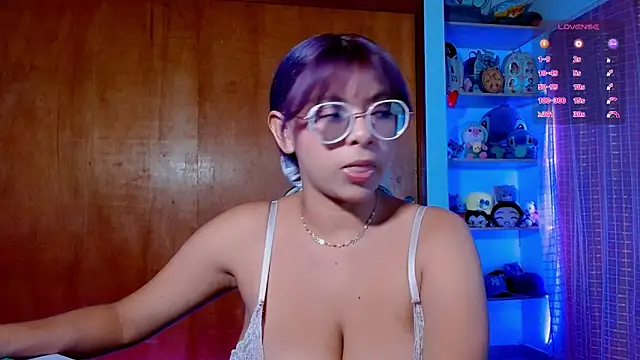 Snapshot of Princess_Venus chatting on May 27, 6:32 am Princess Venus online show from May 27, 6:32 am