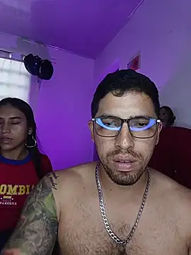 Snapshot of sol_and_artur chatting on July 3, 3:18 pm sol and artur online show from July 3, 3:18 pm