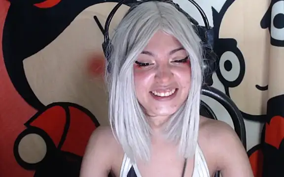Snapshot of CakeMystic chatting on February 24, 3:26 am CakeMystic online show from February 24, 3:26 am