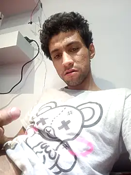 AlejandreBy online show from February 15, 10:06 pm