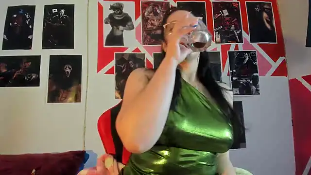 abril onnel online show from April 18, 7:58 pm