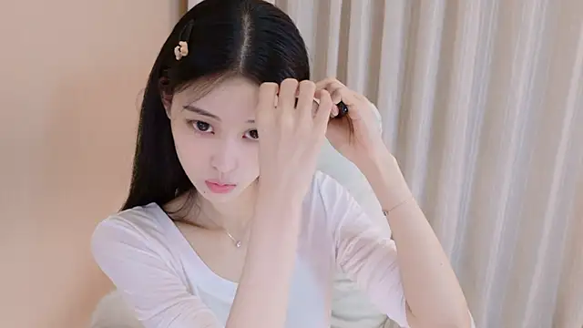 iiiiiiiiiu online show from April 11, 12:09 pm