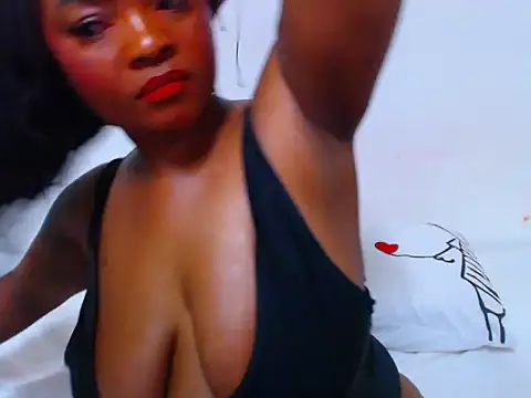 Snapshot of HONEYxPOT chatting on June 4, 4:18 am HONEYxPOT online show from June 4, 4:18 am