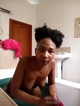 ExtraDoll online show from April 22, 6:16 am