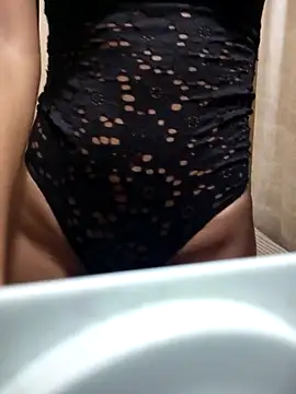 ExtraDoll online show from April 22, 9:49 pm