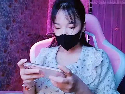 -Tamy- online show from April 24, 2:41 pm