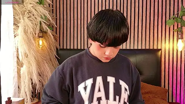 Hiddenhotcake online show from April 20, 7:04 pm