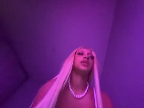 Snapshot of teethelightskinbarbie chatting on March 30, 8:43 pm teethelightskinbarbie online show from March 30, 8:43 pm