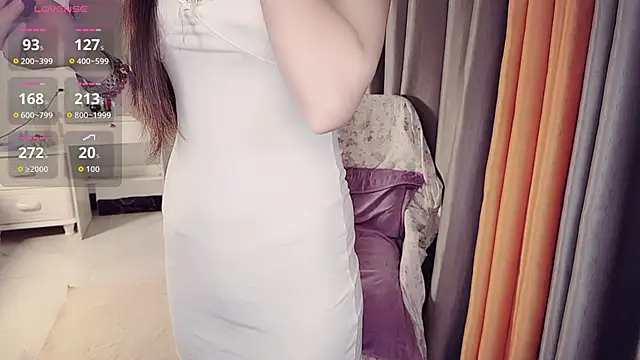 NolanMia online show from March 31, 12:34 am