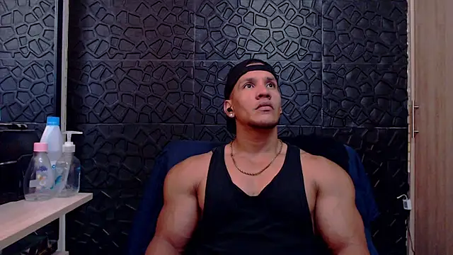 viktor herrera online show from February 13, 3:41 pm