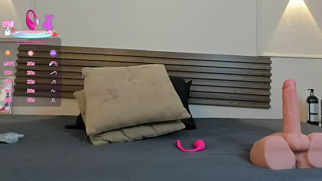 mia gold  online show from March 31, 7:14 pm