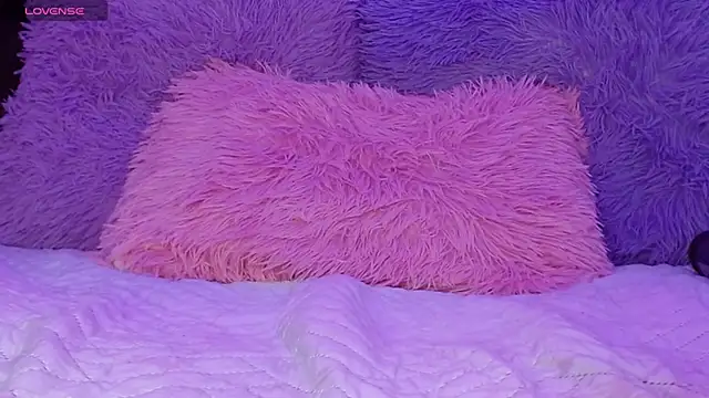 littlekiara4u   online show from February 22, 10:14 am