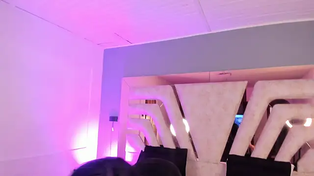  NatachaDiaz  online show from April 22, 11:23 am