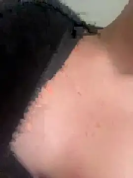 Violett hott  online show from April 20, 12:19 pm