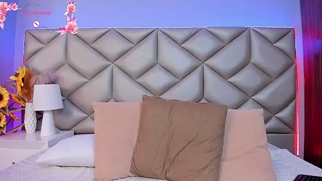 Katherine Morphi online show from January 13, 12:32 pm