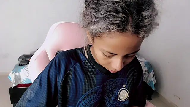 linda brown  online show from April 22, 12:07 pm