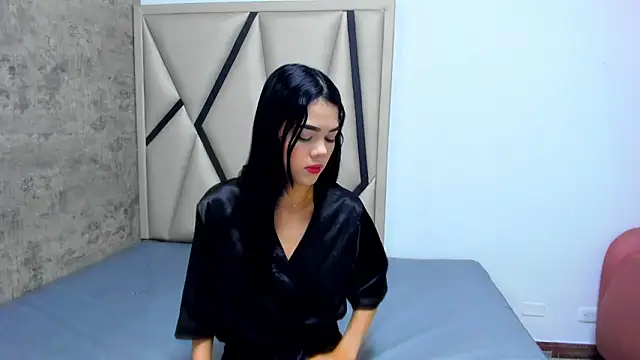 Luna  02 online show from April 21, 12:11 pm