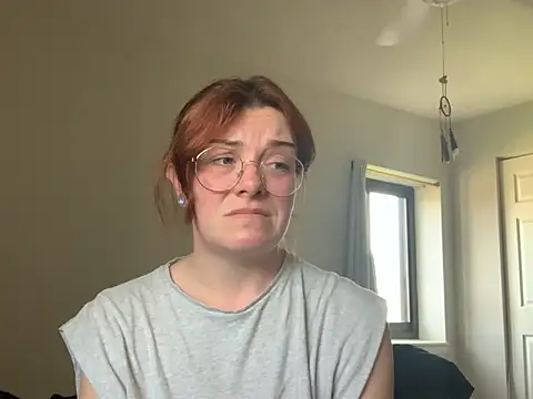 Snapshot of Intothewoodswego chatting on April 16, 7:14 pm Intothewoodswego online show from April 16, 7:14 pm
