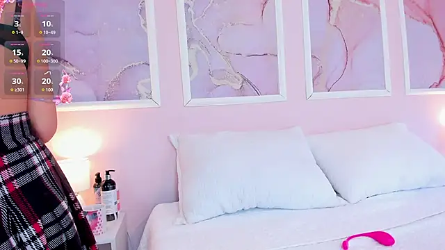 Katteyes   online show from March 7, 7:33 pm