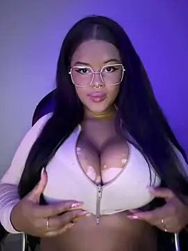 Snapshot of Antonella_03s chatting on April 30, 9:41 pm Antonella 03s online show from April 30, 9:41 pm