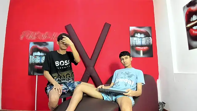 Snapshot of AVENGER_BOYS2026 chatting on May 8, 7:19 pm AVENGER BOYS2026 online show from May 8, 7:19 pm