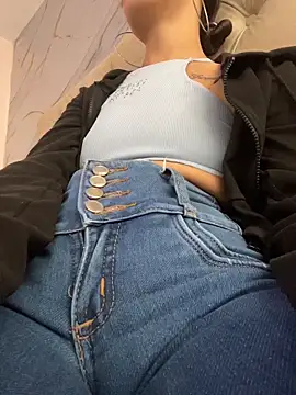 Michelle ec online show from April 18, 4:33 pm