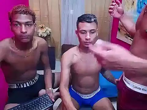 hugecock black online show from January 16, 7:18 pm