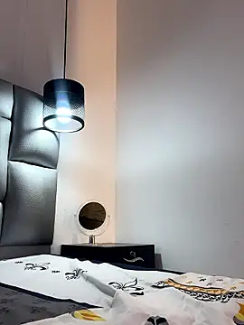 Iamcami  online show from February 27, 7:25 pm