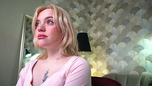 SilentObsession online show from January 9, 3:48 pm