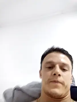 RAFAELQUINTEROSCAVALHEI online show from April 19, 9:30 am