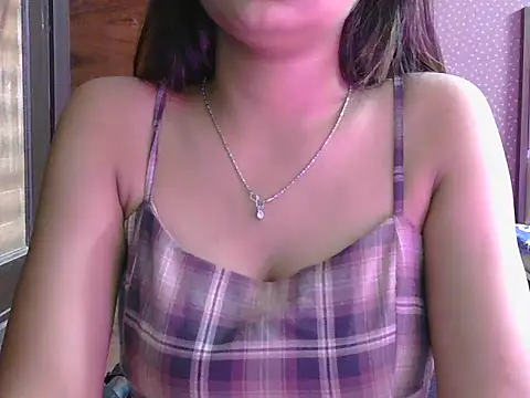 Snapshot of sweet_riyaaa chatting on July 21, 4:48 am sweet riyaaa online show from July 21, 4:48 am