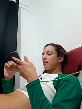 ofjuliaa online show from April 19, 11:18 pm