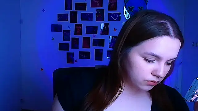 Kitty Mia Kitty online show from April 5, 5:26 am