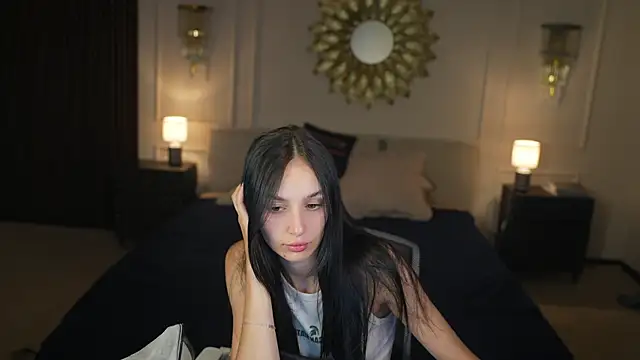 Snapshot of Mila_Rose054 chatting on July 31, 2:22 am Mila Rose054 online show from July 31, 2:22 am