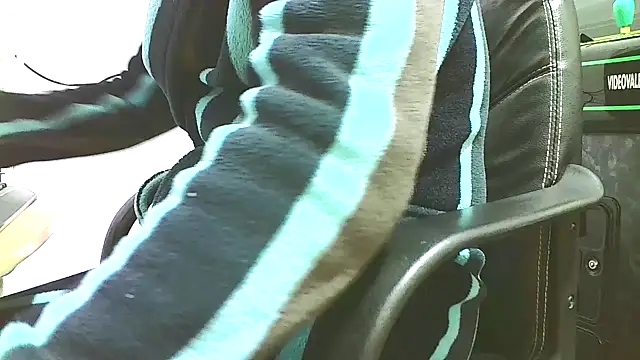 josevalencia71 online show from February 15, 7:51 am