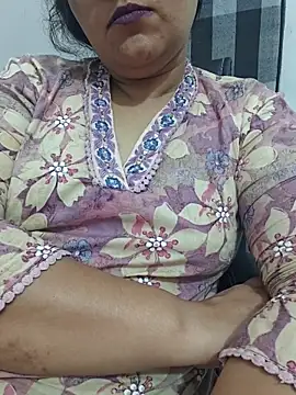piryasharma005 online show from May 8, 6:30 am