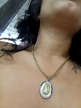 chikivivi- online show from April 20, 12:30 pm