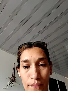 EcoDePiel online show from February 14, 9:22 pm