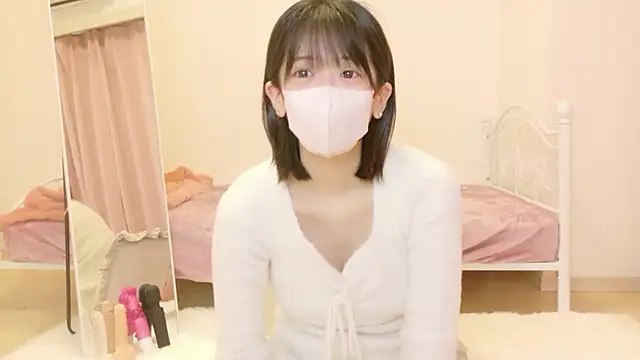 yuruchan  online show from February 8, 4:10 pm