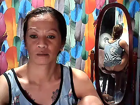 Snapshot of Simplewild21 chatting on May 31, 1:29 pm Simplewild21 online show from May 31, 1:29 pm