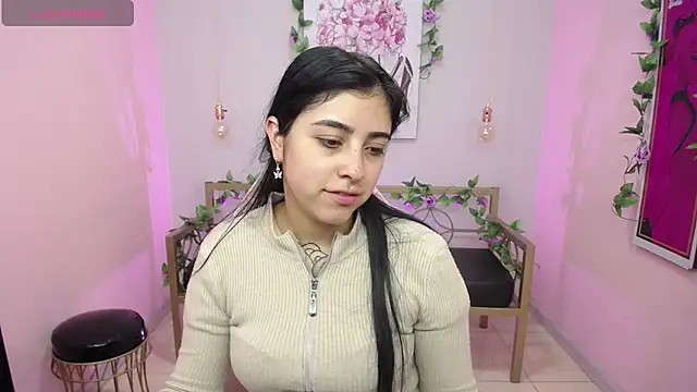 Snapshot of Adri_gomez_x chatting on July 27, 12:12 pm Adri gomez x online show from July 27, 12:12 pm