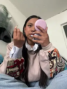 DulceRouss  online show from March 8, 4:33 pm